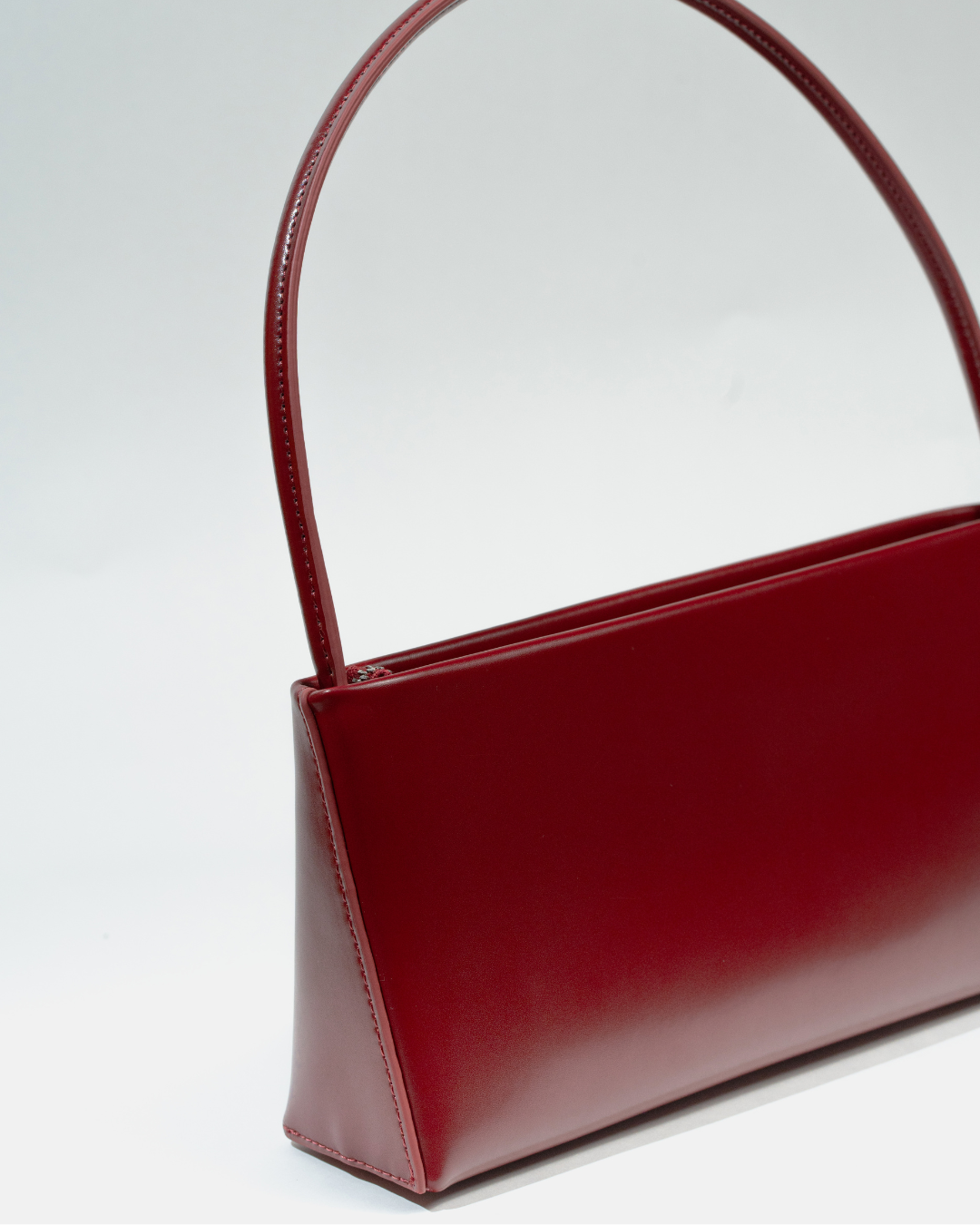 Cassette Baguette in Dark Cherry