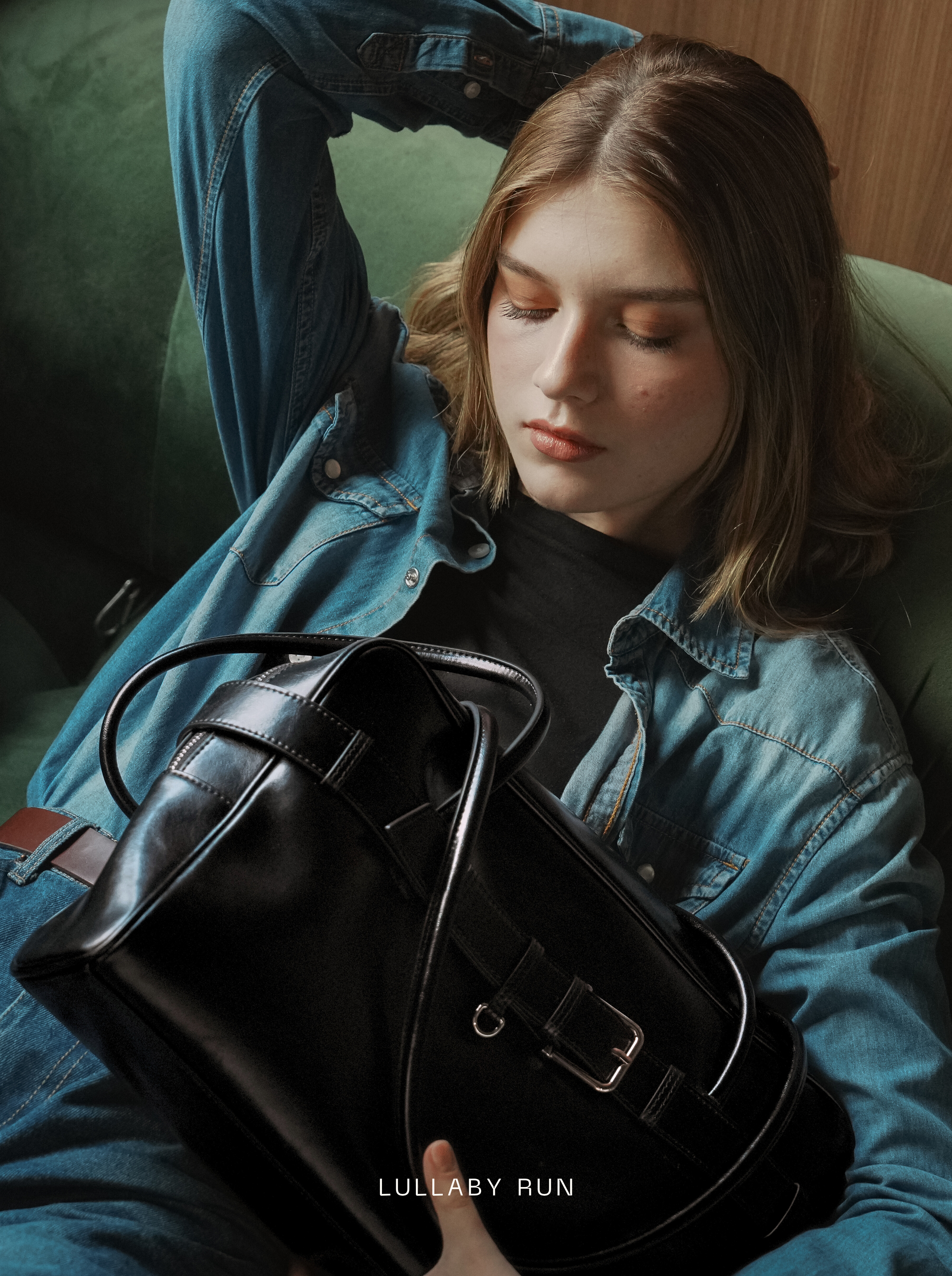 The Archive Bowler (Belted Ver.) in Ink Black