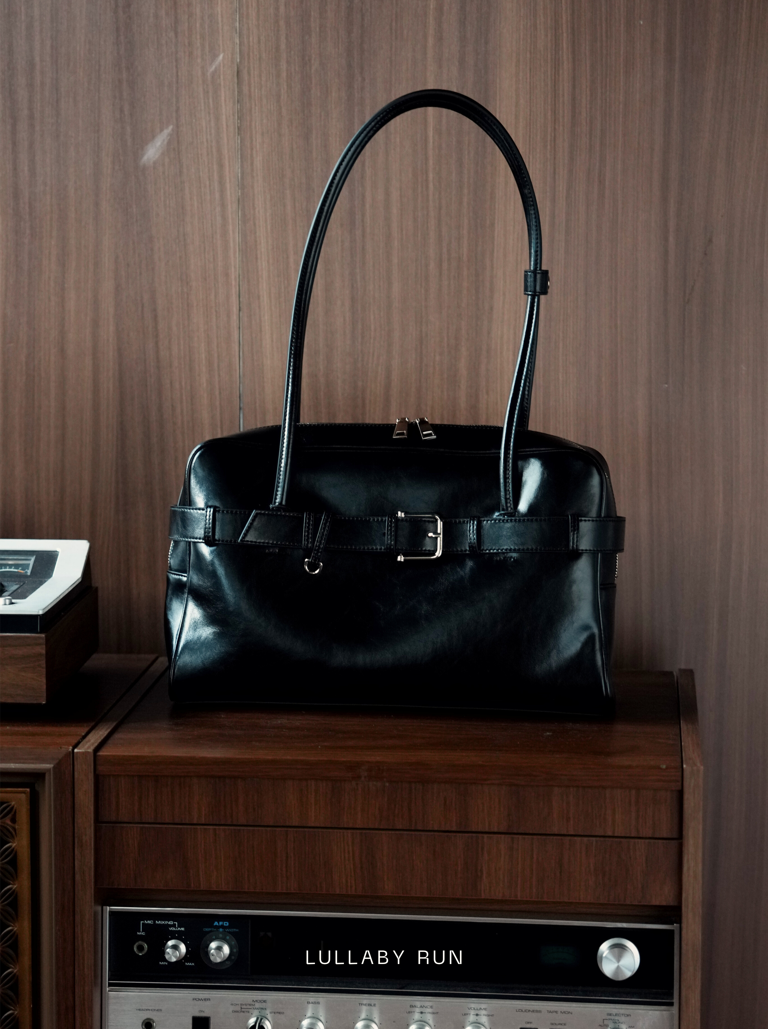 The Archive Bowler (Belted Ver.) in Ink Black