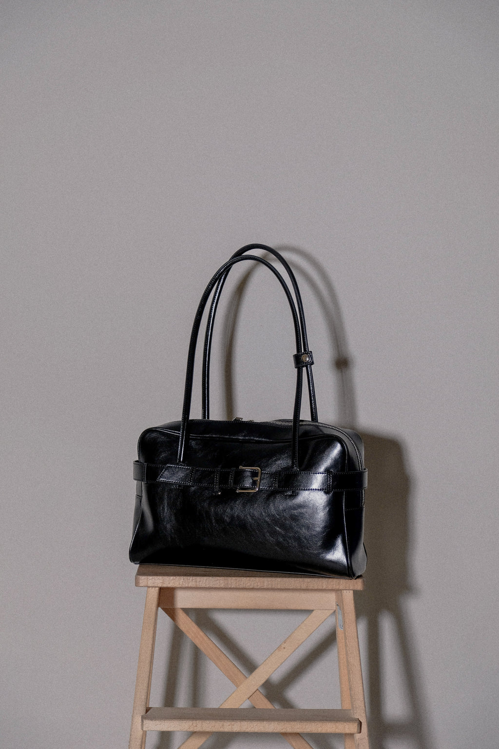 The Archive Bowler (Belted Ver.) in Ink Black