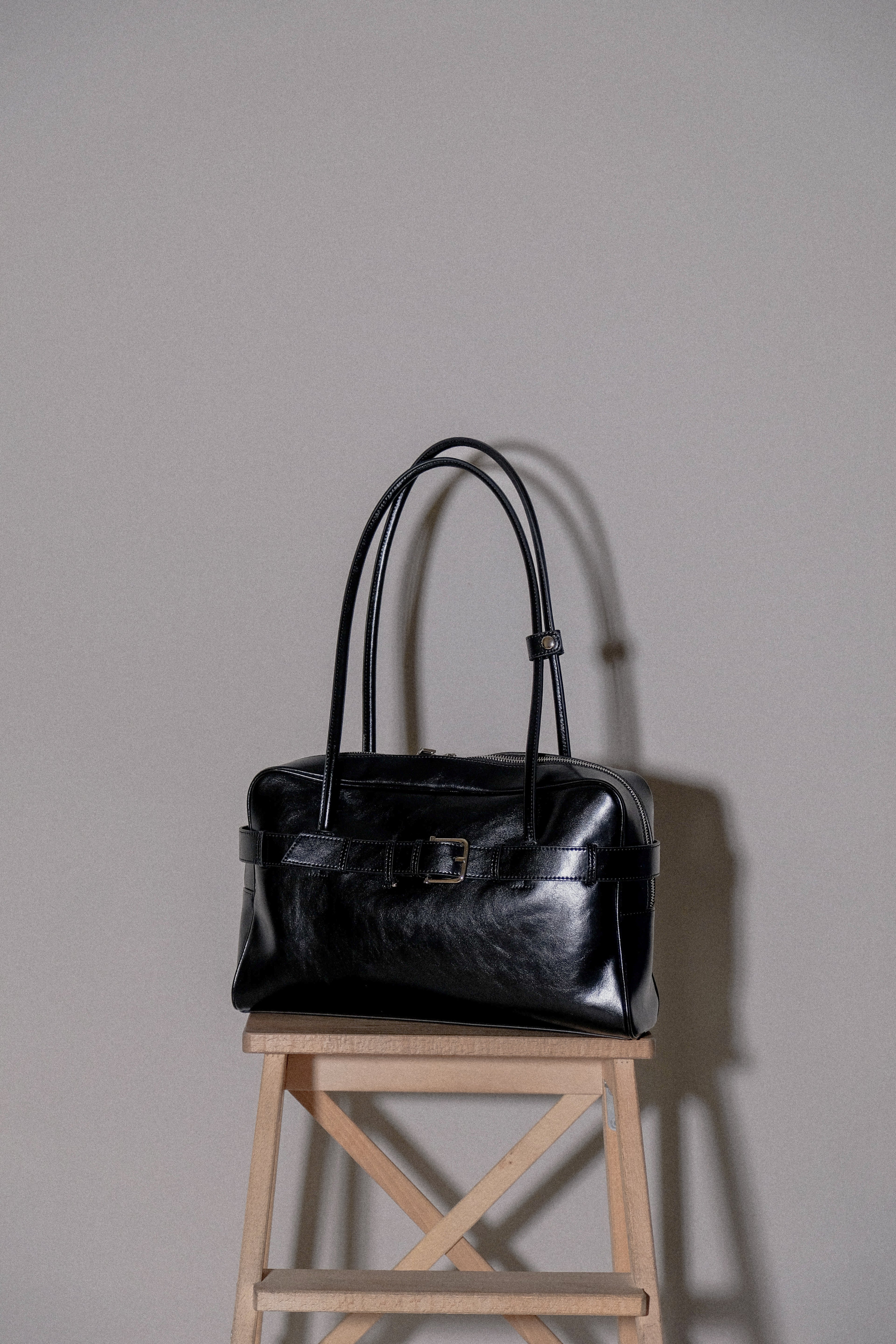 The Archive Bowler (Belted Ver.) in Ink Black