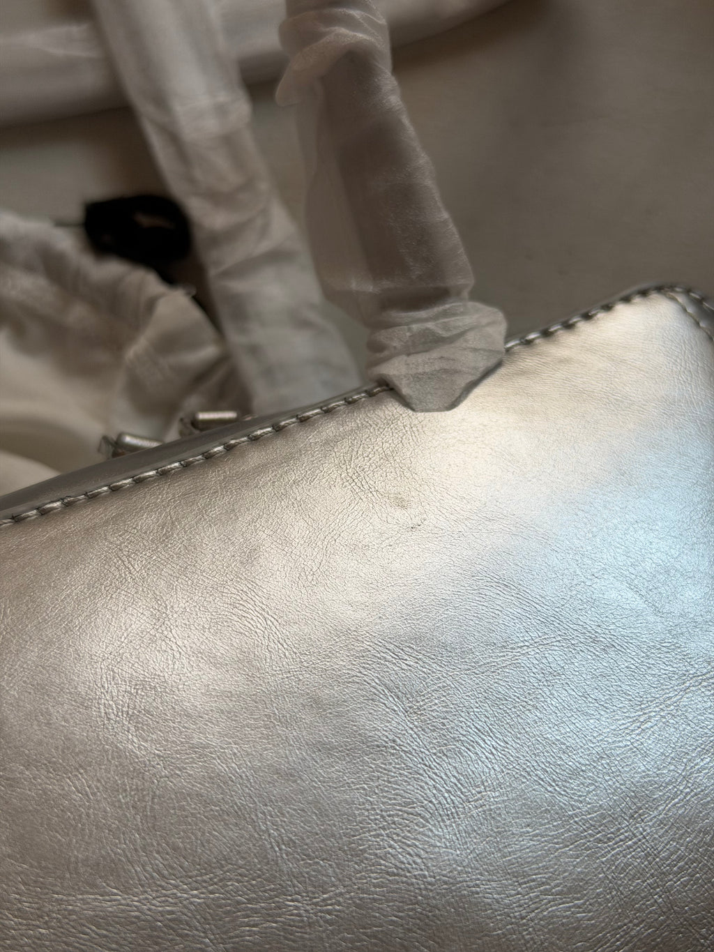 [QC] The Box Bowler in Chrome Silver