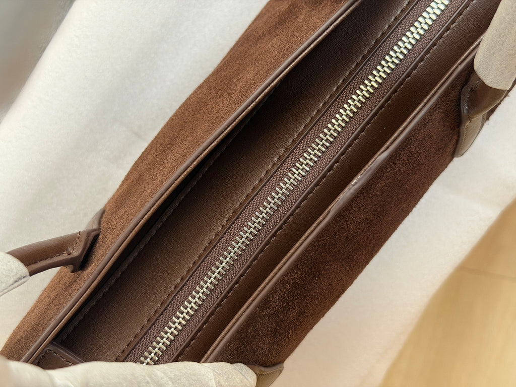 [QC] The Dune Midi in Mocha Brown