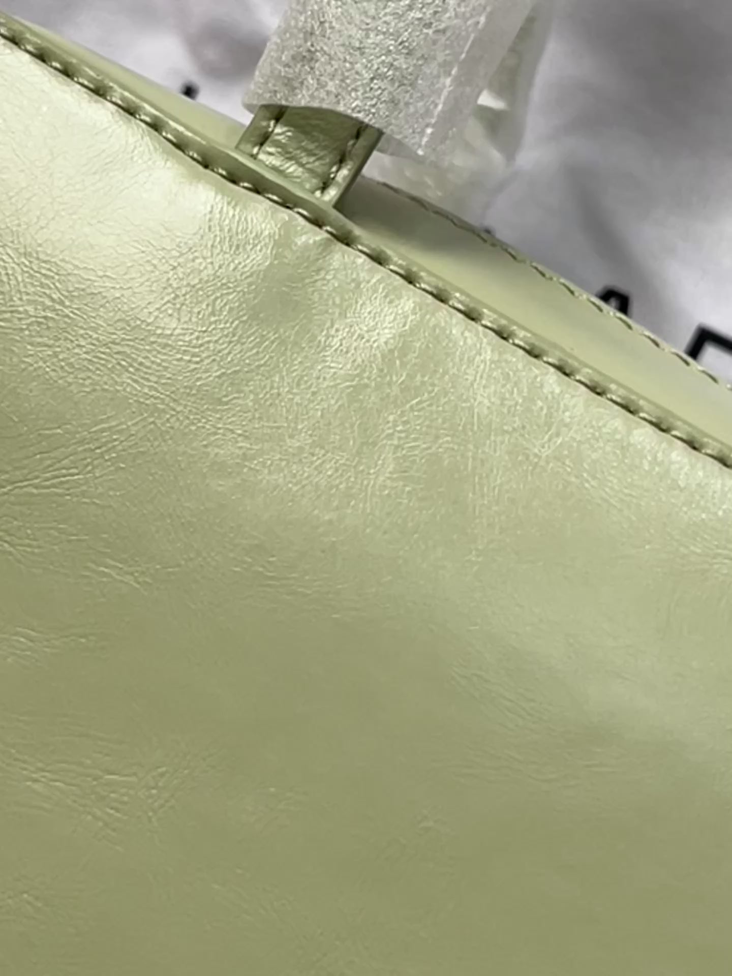 [QC-2] The Box Bowler (Avocado Cream)