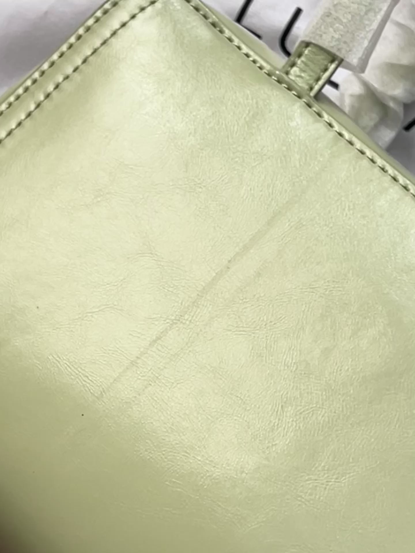 [QC-1] The Box Bowler (Avocado Cream)